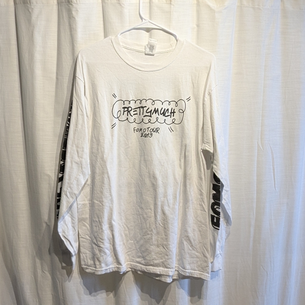 A Fomo Tour Long sleeve tshirt Size Large